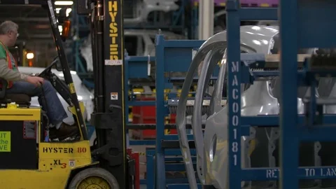 Automobile Assembly Forklift 動画素材 74933102