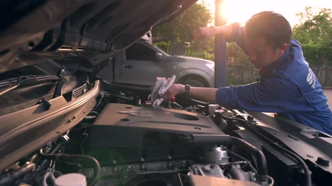 Automotive technicians  스톡 동영상 141336150