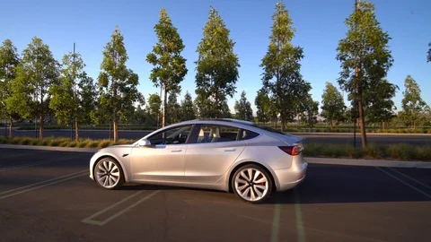 Autonomous driverless car using the advanced smart summon self driving autopilot Stock Footage 118803378