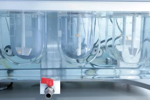 Autonomous solubility tester. Imitation dissolution of the table Stock Photos