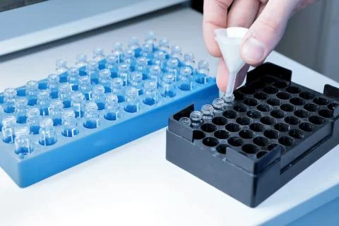Autonomous solubility tester. Imitation dissolution of the table Stock Photos