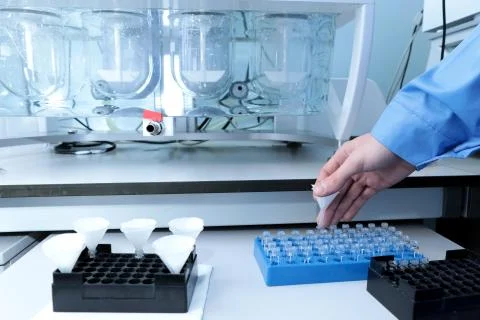 Autonomous solubility tester. Imitation dissolution of the table Stock Photos