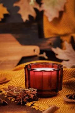 Autumn Candle Scene with Rustic Elements Foto stock