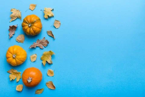 Autumn composition. Pattern made of dried leaves and other design accessori.. 写真素材