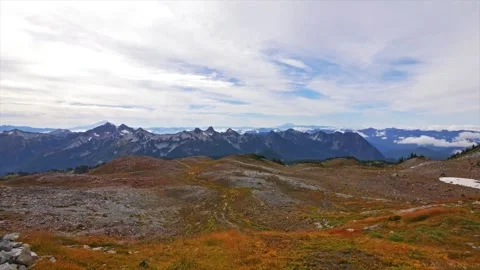 Autumn Landscape View of the Tatoosh Range from Panorama Point on the Skyline Tr 動画素材 332139720