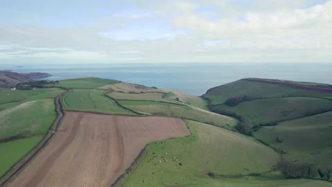 Autumn over Devon fields and farms from a drone, Kingswear, Brixham, England 스톡 동영상 164593475