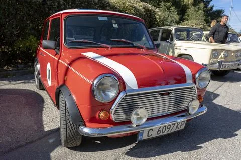 Autumn retro bazaar in Sofia on old or retro cars Foto stock
