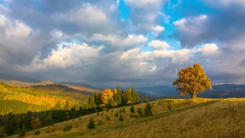Autumn. Sunset Sky in the Mountains 库存影片 81758255