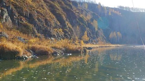 Autumn time river Video stock 96406027