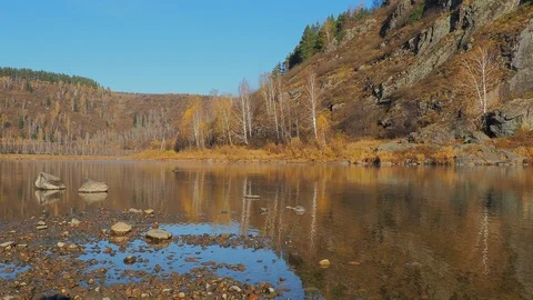 Autumn time river Video stock 96406251