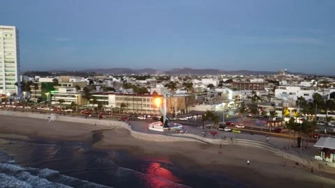 Avenida del Mar in Mazatlán during Sunset Stock Footage 321380462