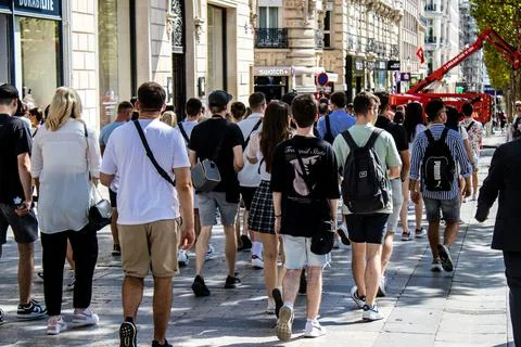 Avenue Des Champs Elysee in Paris Stockfoto's