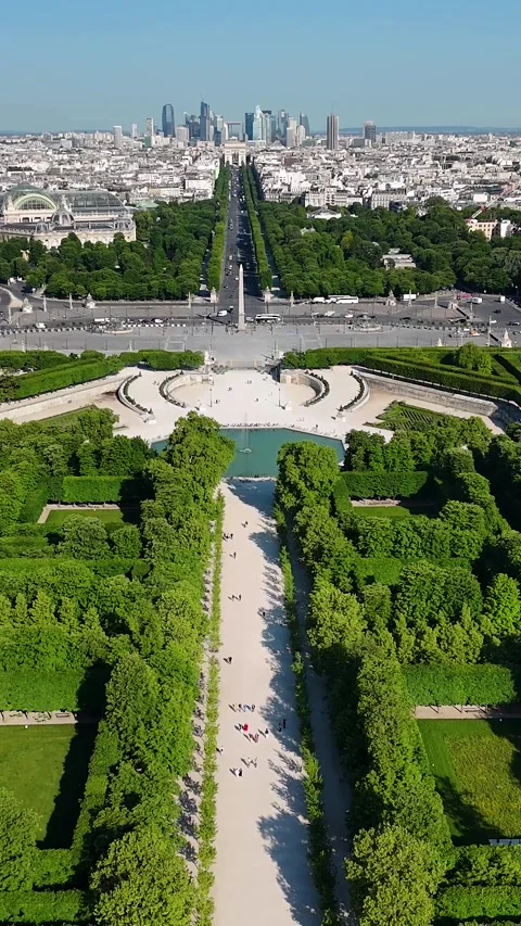 Avenue Des Champs Elysees At Paris Ile De France In France. Stock Footage 318497951