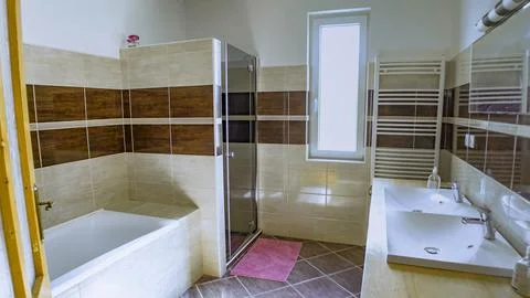 Average looking small bathroom Stock Photos