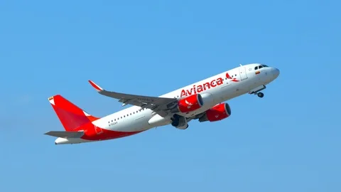 Avianca Airbus A320 Taking Off from Ft. Lauderdale Stock-Footage 109338460