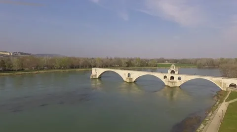 Avignon bridge drone. 库存影片 63451641