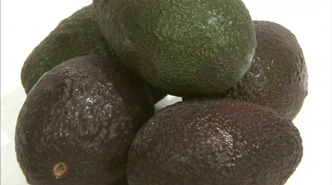 Avocado cut spin pull out Stock Footage 630563