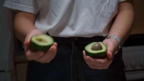 Avocado cutting Stock Footage 128517012