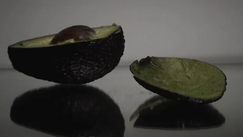 Avocado focus pull, Avocado, White, Fresh, Ripe, Health, Exotic, Vídeo Stock 87796928