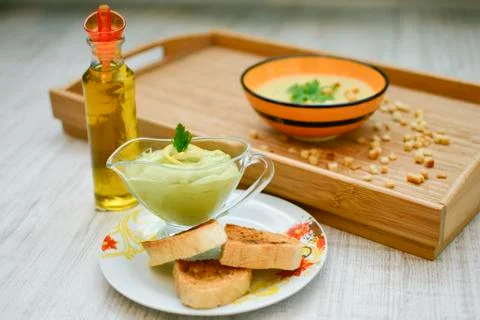 Avocado sauce Stock Photos