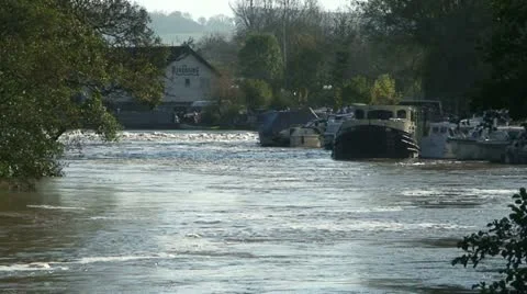 Avon River at Saltford (2) Stock Footage