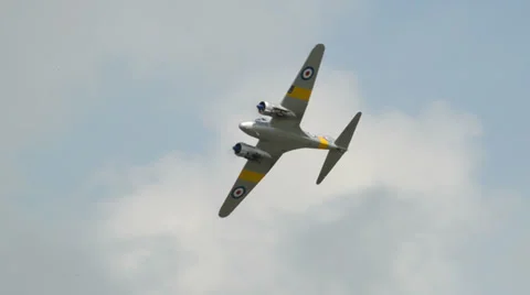 Avro Anson fly by 10995 Stock-Footage 25002560