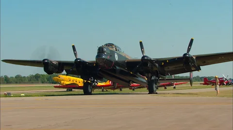 Avro Lancaster Bomber Start Up 動画素材 45150879