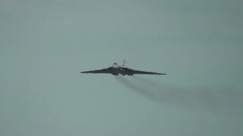 Avro Vulcan XH558 approaching at low level Video stock 79920201