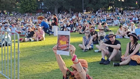AWESOME CROWDS GATHER IN SUPPORT OF REFERENDUM YES VOTE NSW 4K Stock Footage 250454908