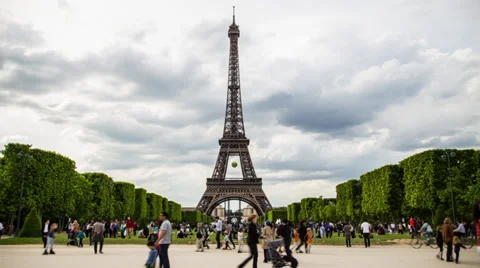 Awesome Eiffel Tower Symmetrical View in HD Stock Footage 39649413