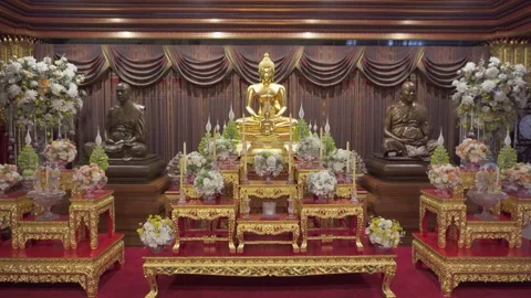 Awesome inside view of Wat Paknam Phasi Charoen Temple 库存影片 335139968