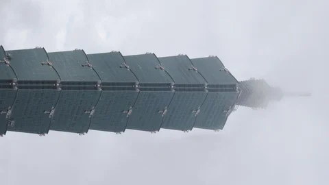 Awesome view of clouds touching Taipei 101. Vertical video Stock Footage 108655351