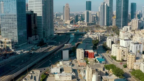 Ayalon Freeway through Tel Aviv city Israel, aerial skyline reveal Vidéo 129307831
