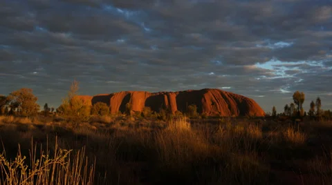 Ayers Rock Uluru  Australian Outback Morning Vidéo 37190565