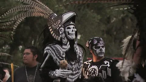 Aztec dancers performing dancing arts ritual Stock-Footage 19120400