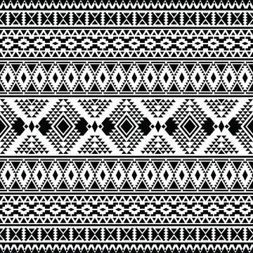 Aztec ethnic geometric triangle pattern in black and white. 스톡 일러스트