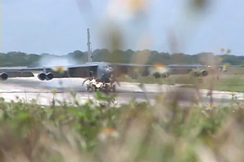B-52 taking off Video stock 36578636
