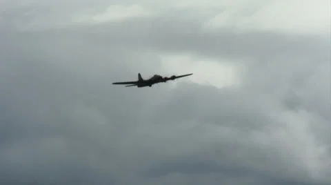 B17 flying 05 Stock Footage 25033220