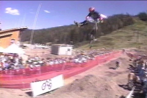 B33 Stock Footage 657598