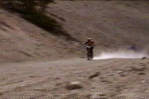 B82 Stock Footage 657972