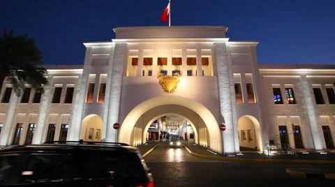 Bab El-Bahrain Souk Gate at night. Manama, Bahrain Stockbeeldmateriaal 34147838