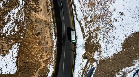 Babusar Pass or Babusar Top is a mountain pass in Pakistan Stockfoto's
