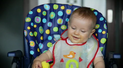 Baby boy e having fun Video stock 852411