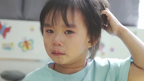 Baby boy was crying 스톡 동영상 189653097