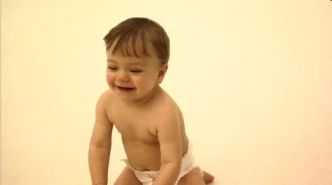 Baby crawling Stock Footage 43696484