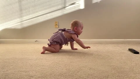 Baby crawling Stock Footage 182139827
