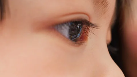 Baby eye looking Stock Footage 91591097