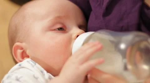 Baby feeding 4 Stock-Footage 1072137