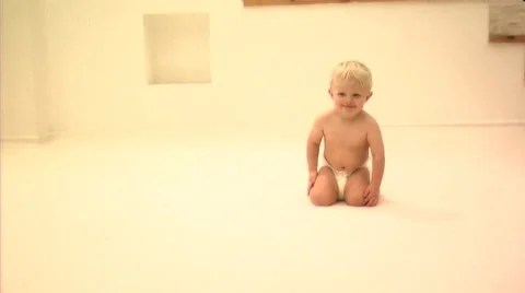 Baby getting up and walking Stock Footage 43695261