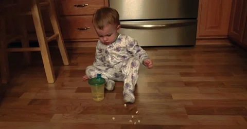 Baby in kitchen. 4K Stock-Footage 43111918